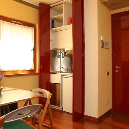 Apartment Guesthost - Near Piazza Castello